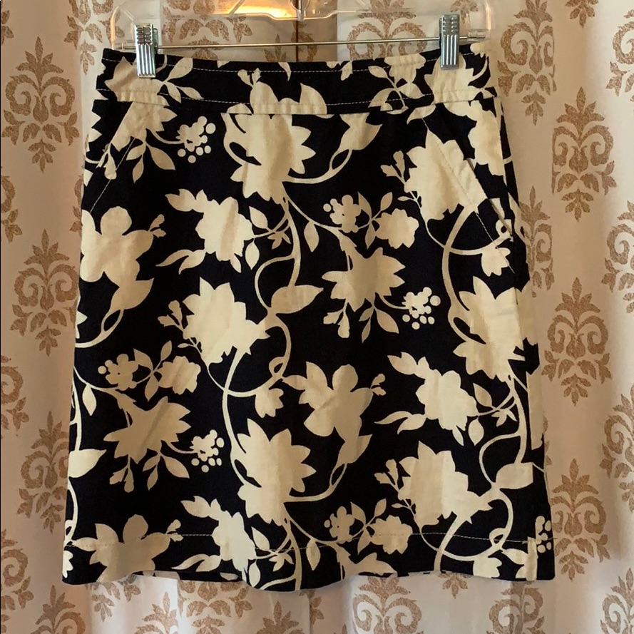 Banana Republic Navy Blue & Ivory Skirt 2